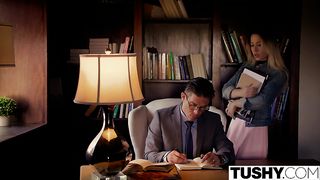 Teenager feels it in the ass like never before - real orgasm